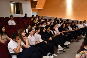 12 Mayıs Hemşireler ve Ebeler G&uuml;n&uuml; Kapsamında, &Ccedil;anakkale Onsekiz Mart &Uuml;niversitesi Hastanesi Tarafından &ldquo;Hemşireler ve Ebeler G&uuml;n&uuml; Paneli&rdquo; D&uuml;zenlendi fotoğraf 9