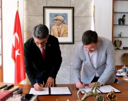 ÇOMÜ ile Çanakkale Belediyesi Arasında “Yapı Envanter Bilgi Sistemi” Protokolü İmzalandı fotoğraf 1