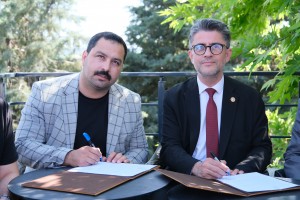 ÇOMÜ ile Çanakkale spor Kulübü Arasında Kurumsal İletişim, Eğitim ve Dijital Dönüşüm İş Birliği Protokolü İmzalandı fotoğraf 3