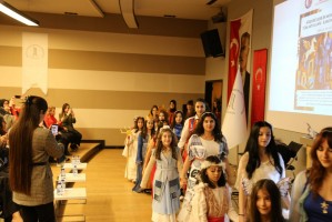 &Ccedil;OM&Uuml;, T&uuml;rk D&uuml;nyasının Ortak K&uuml;lt&uuml;rel Hafızasını Ankara&rsquo;da Sanat ve S&uuml;rd&uuml;r&uuml;lebilirlik Perspektifiyle Ele Aldı fotoğraf 19