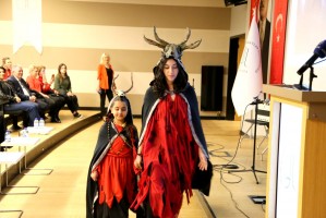 &Ccedil;OM&Uuml;, T&uuml;rk D&uuml;nyasının Ortak K&uuml;lt&uuml;rel Hafızasını Ankara&rsquo;da Sanat ve S&uuml;rd&uuml;r&uuml;lebilirlik Perspektifiyle Ele Aldı fotoğraf 12