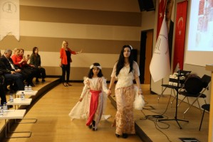 &Ccedil;OM&Uuml;, T&uuml;rk D&uuml;nyasının Ortak K&uuml;lt&uuml;rel Hafızasını Ankara&rsquo;da Sanat ve S&uuml;rd&uuml;r&uuml;lebilirlik Perspektifiyle Ele Aldı fotoğraf 9