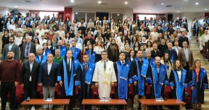 &Ccedil;OM&Uuml; Turizm Fak&uuml;ltesi Mezuniyet T&ouml;reni Ger&ccedil;ekleştirildi fotoğraf 1
