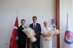 ÇOMÜ İletişim Fakültesi’nde Dekanlık Devir Teslim Töreni Gerçekleştirildi fotoğraf 1