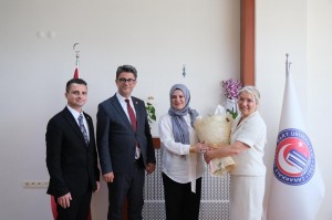 ÇOMÜ İletişim Fakültesi’nde Dekanlık Devir Teslim Töreni Gerçekleştirildi fotoğraf 4