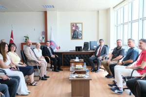 ÇOMÜ İletişim Fakültesi’nde Dekanlık Devir Teslim Töreni Gerçekleştirildi fotoğraf 5
