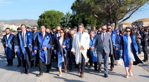 &Ccedil;OM&Uuml; Mezuniyet T&ouml;reni Coşkuyla Ger&ccedil;ekleştirildi fotoğraf 2