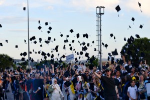 &Ccedil;OM&Uuml; Mezuniyet T&ouml;reni Coşkuyla Ger&ccedil;ekleştirildi fotoğraf 41