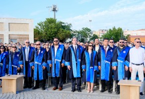 &Ccedil;OM&Uuml; Mezuniyet T&ouml;reni Coşkuyla Ger&ccedil;ekleştirildi fotoğraf 5