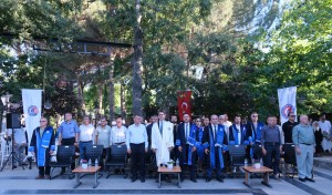 Yenice Meslek Y&uuml;ksek Okulu Mezunlarını Coşkuyla Uğurladı fotoğraf 1