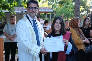 Yenice Meslek Y&uuml;ksek Okulu Mezunlarını Coşkuyla Uğurladı fotoğraf 9