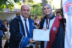 Yenice Meslek Y&uuml;ksek Okulu Mezunlarını Coşkuyla Uğurladı fotoğraf 10