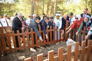 Şehit Tabip Binbaşı Mehmet İsmail Bey Kabri Başında Dualarla Anıldı fotoğraf 5
