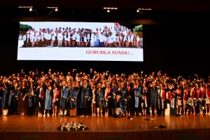 ÇOMÜ Tıp Fakültesi Mezuniyet Töreni Gerçekleştirildi fotoğraf 18
