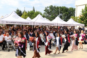 Lapseki MYO’da Mezuniyet Coşkusu fotoğraf 12