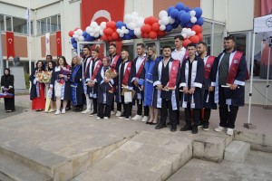 Lapseki MYO’da Mezuniyet Coşkusu fotoğraf 24