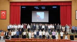 &Ccedil;OM&Uuml;&rsquo;de 15 Temmuz Demokrasi ve Milli Birlik G&uuml;n&uuml; Kapsamında Belgesel G&ouml;sterimi ve Panel D&uuml;zenlendi fotoğraf 6