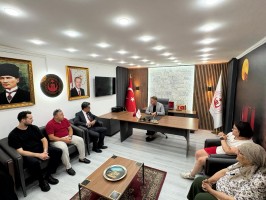 Rekt&ouml;r Erenoğlu&rsquo;ndan 15 Temmuz&rsquo;da Şehit Aileleri ve Gazilere Anlamlı Ziyaret fotoğraf 2