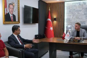 Rekt&ouml;r Erenoğlu&rsquo;ndan 15 Temmuz&rsquo;da Şehit Aileleri ve Gazilere Anlamlı Ziyaret fotoğraf 9