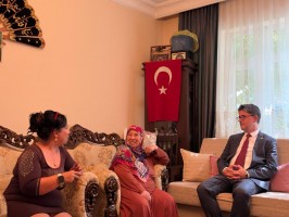 Rekt&ouml;r Erenoğlu&rsquo;ndan 15 Temmuz&rsquo;da Şehit Aileleri ve Gazilere Anlamlı Ziyaret fotoğraf 4