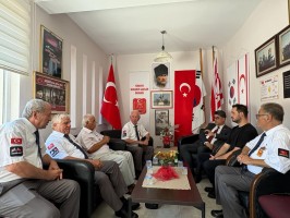 Rekt&ouml;r Erenoğlu&rsquo;ndan 15 Temmuz&rsquo;da Şehit Aileleri ve Gazilere Anlamlı Ziyaret fotoğraf 1