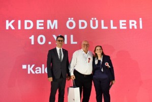 ÇOMÜ Rektör Prof. Dr. Ramazan Cüneyt Erenoğlu, Kale Grubu’nun 69. Kuruluş Yıl Dönümü Programına Katıldı fotoğraf 12