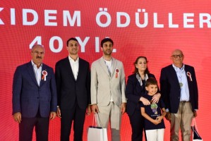 ÇOMÜ Rektör Prof. Dr. Ramazan Cüneyt Erenoğlu, Kale Grubu’nun 69. Kuruluş Yıl Dönümü Programına Katıldı fotoğraf 16