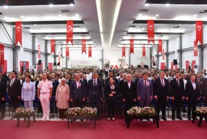 ÇOMÜ Rektör Prof. Dr. Ramazan Cüneyt Erenoğlu, Kale Grubu’nun 69. Kuruluş Yıl Dönümü Programına Katıldı fotoğraf 1