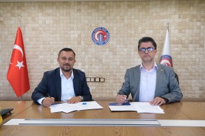 &Ccedil;OM&Uuml; ile Sendikalar Arasında Kreş Hizmetlerine Y&ouml;nelik İş Birliği Protokol&uuml; İmzalandı fotoğraf 14