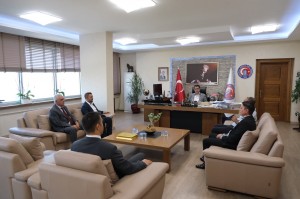 &Ccedil;OM&Uuml; ile Sendikalar Arasında Kreş Hizmetlerine Y&ouml;nelik İş Birliği Protokol&uuml; İmzalandı fotoğraf 1