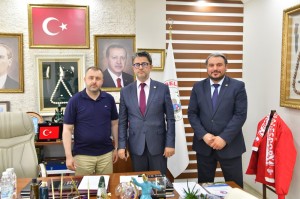 ÇOMÜ ile Ezine Belediyesi Arasında Bedelsiz Hizmet ve İş Birliği Protokolü İmzalandı fotoğraf 4