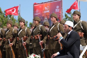 &Ccedil;OM&Uuml;, Anafartalar Zaferi&rsquo;nin 111. Yıl D&ouml;n&uuml;m&uuml; T&ouml;renlerine Katıldı fotoğraf 7