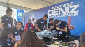 &Ccedil;OM&Uuml;&rsquo;den Mavi Vatan&rsquo;da G&uuml;&ccedil;l&uuml; &Ccedil;ıkarma: Rekt&ouml;r Erenoğlu ve Prof. Dr. Engin G&uuml;r&rsquo;den TALAY Takımına Moral Ziyareti fotoğraf 4