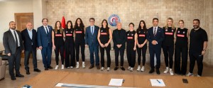 Dardanel, ÇOMÜ Kadın Voleybol Takımı’nın Ana Sponsoru Oldu fotoğraf 9