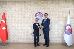 &Ccedil;OM&Uuml;&rsquo;den Manyas G&ouml;l&uuml;&rsquo;n&uuml;n Geleceğine Bilimsel Katkı:  Avrupa Birliği Destekli RAMSES Projesi İ&ccedil;in İş Birliği Protokol&uuml; İmzalandı fotoğraf 1