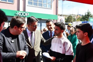 &Ccedil;OM&Uuml;&rsquo;de Şehre ve &Uuml;niversiteye Hoş Geldin Tanıtım G&uuml;nleri Ger&ccedil;ekleştirildi fotoğraf 16