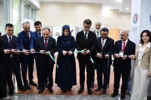 &Ccedil;OM&Uuml; Ev Sahipliğinde Ger&ccedil;ekleştirilen &Uuml;AK Y&ouml;netim Kurulu Toplantısı İle T&uuml;rkiye Y&uuml;ksek&ouml;ğretiminin Kalbi &Ccedil;anakkale&rsquo;de Attı fotoğraf 2