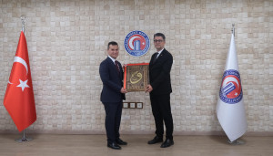 &Ccedil;OM&Uuml; Ev Sahipliğinde Ger&ccedil;ekleştirilen &Uuml;AK Y&ouml;netim Kurulu Toplantısı İle T&uuml;rkiye Y&uuml;ksek&ouml;ğretiminin Kalbi &Ccedil;anakkale&rsquo;de Attı fotoğraf 4