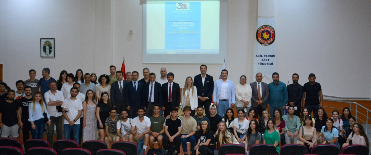 21. Yüzyıl Penceresinden Gençlik ve Spor Paneli Gerçekleştirildi
