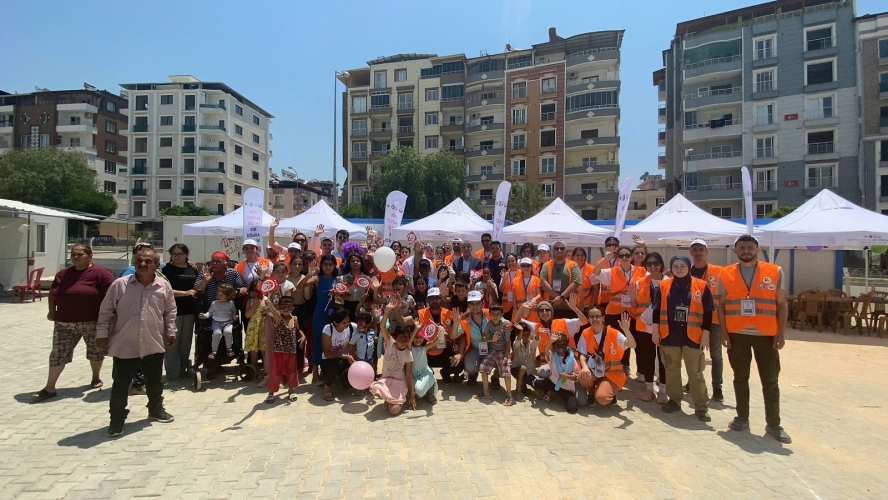 ÇOMÜ “Bir Tutam Bilim Bir Dünya Şenlik Projesi"  Ekibi Hatay’da