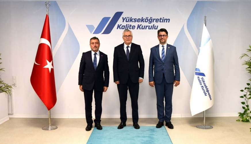 Rektör Erenoğlu ve Rektör Yardımcısı Köksal, YÖKAK Başkanı Kocabıçak’ı Ziyaret Etti