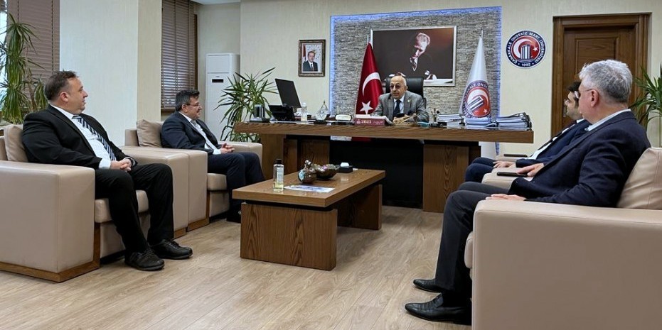 Üniversitelerarası Kurul Başkanlığı Genel Sekreterinden ÇOMÜ Rektörü Prof. Dr. Sedat Murat’a Ziyaret