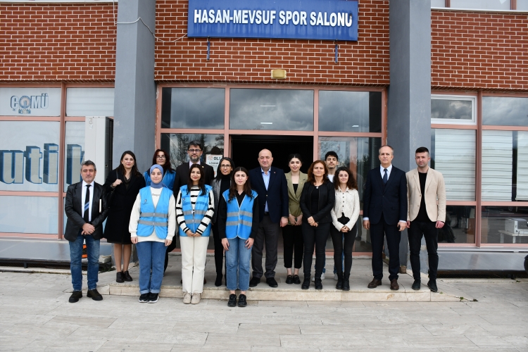 Ak Parti Çanakkale Milletvekili Ayhan Gider’den ÇOMÜ BUTİK ve Mehmet Akif Ersoy Gençlik Merkezine Ziyaret