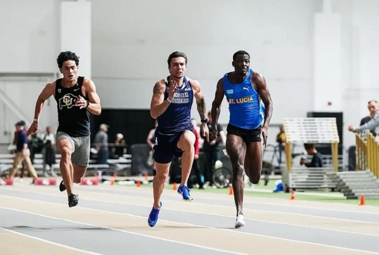 ÇOMÜ’lü Öğrenci Milli Atlet Oğuz Uyar Amerika’da 200 m Rekorunu Kırdı