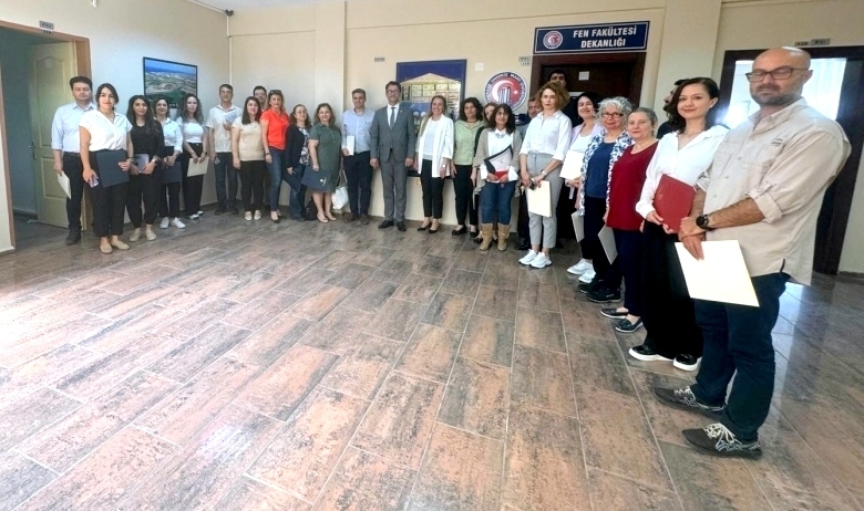 Fen Fakültesi’nde Kalite Güvence ve İyileştirme Ziyareti ve Akademik Yükseltme Belge Takdimi