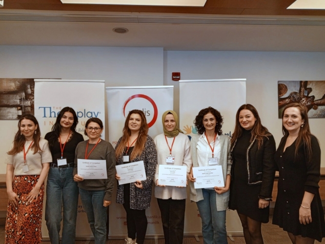 Güvenli Kucak Projesi Eğitimleri Devam Ediyor