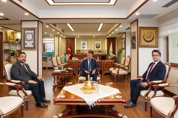 Rektör Prof. Dr. R. Cüneyt Erenoğlu’ndan Rize Valisi Baydaş’a Ziyaret